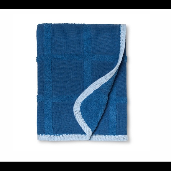 ISO Cloud Island Sweater Knit Baby Blanket Solid-Blue. Sold at Target. - Picture 2 of 3